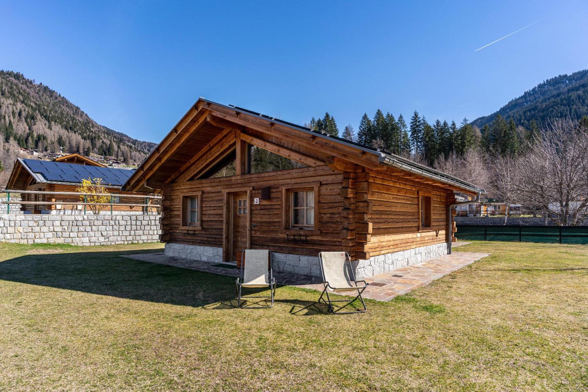Chalet Camping Fae 3 Villa มาดอนนาดีกัมปิโญ ภายนอก รูปภาพ