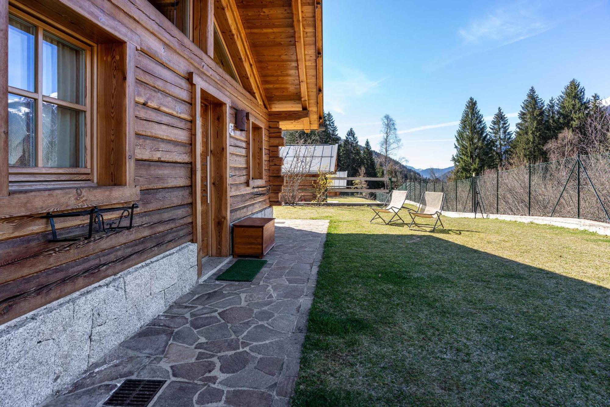 Chalet Camping Fae 3 Villa มาดอนนาดีกัมปิโญ ภายนอก รูปภาพ